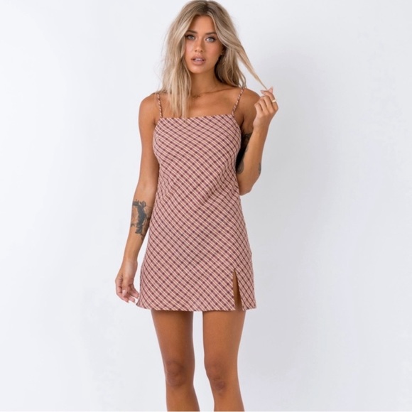 Princess Polly Dresses & Skirts - Princess Polly plaid dress with side slit